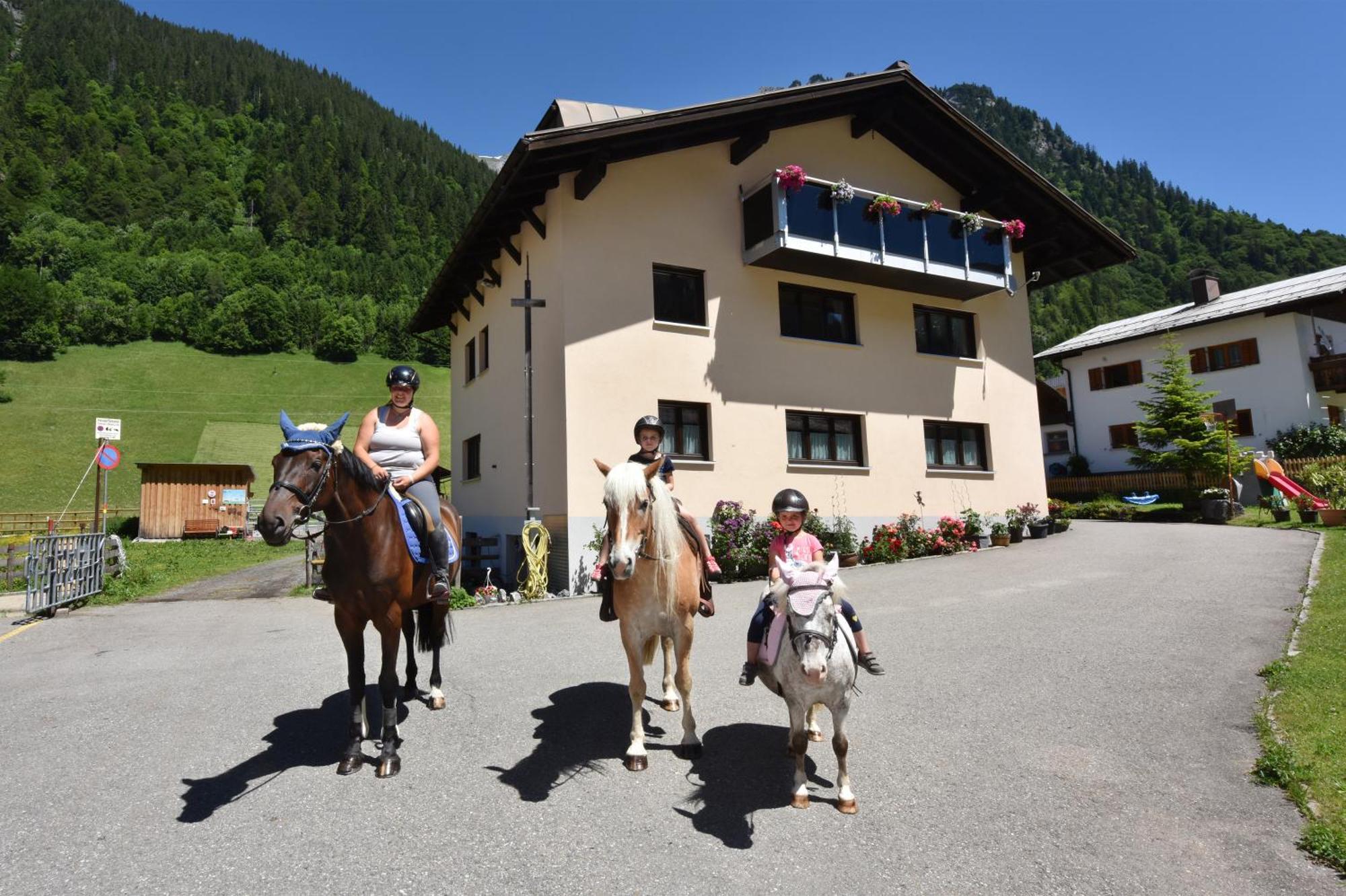 Landhaus Juritsch Klosterle am Arlberg Bagian luar foto
