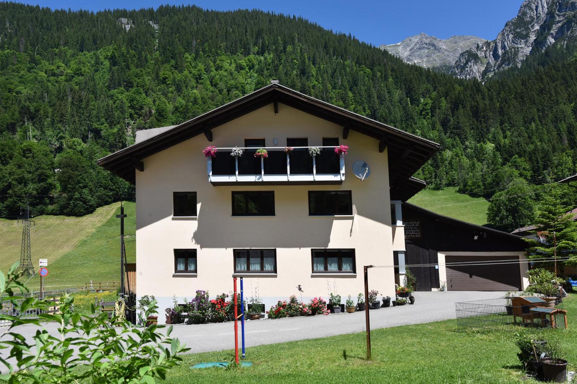 Landhaus Juritsch Klosterle am Arlberg Bagian luar foto