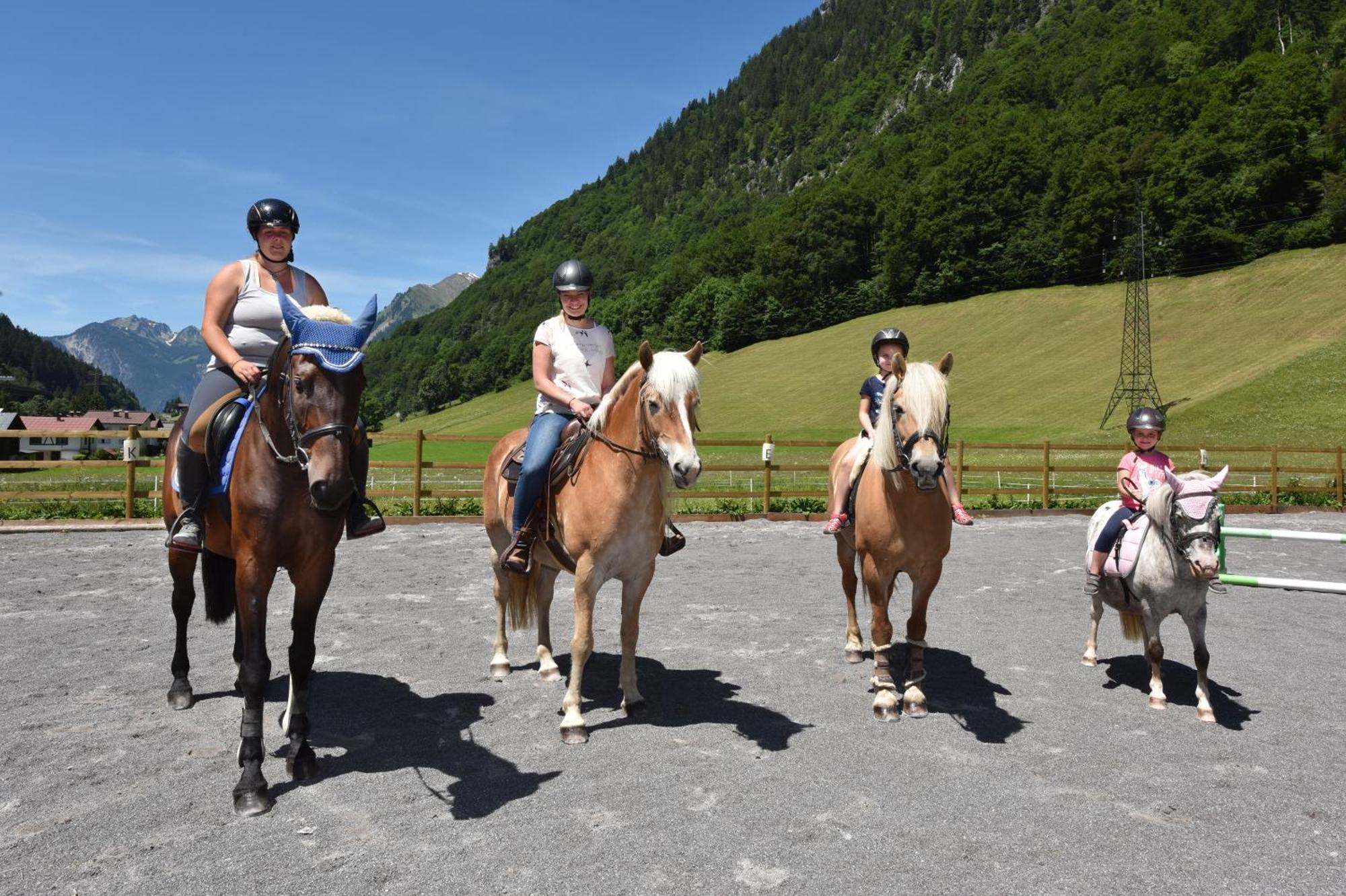 Landhaus Juritsch Klosterle am Arlberg Bagian luar foto